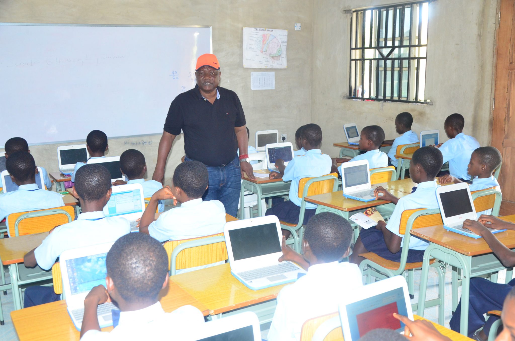 Oba Adedokun Abolarin teaching civic education to students of Abolarin College